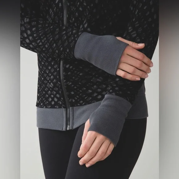 Lululemon Scuba Hoodie III - Picture 11 of 12